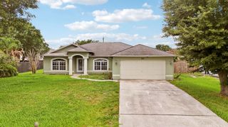 436 SW Bradshaw Circle, Port St. Lucie, FL 34953