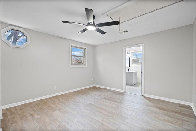 13 Charlemagne Blvd, Clarksville, TN 37042