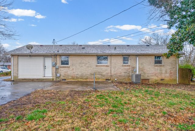 13 Charlemagne Blvd, Clarksville, TN 37042