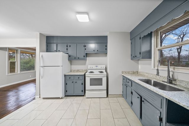 13 Charlemagne Blvd, Clarksville, TN 37042