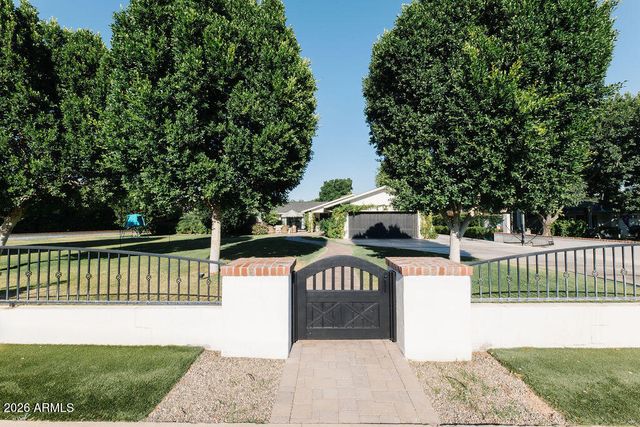 4227 N JOKAKE Drive, Scottsdale, AZ 85251