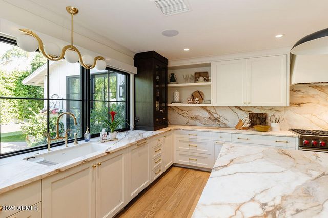 4227 N JOKAKE Drive, Scottsdale, AZ 85251