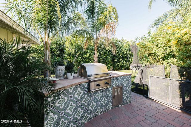 4227 N JOKAKE Drive, Scottsdale, AZ 85251