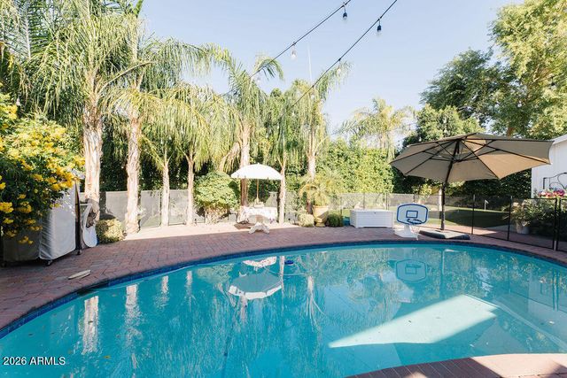 4227 N JOKAKE Drive, Scottsdale, AZ 85251