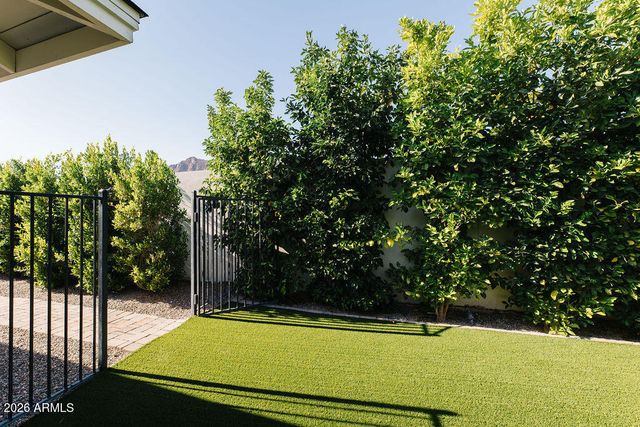 4227 N JOKAKE Drive, Scottsdale, AZ 85251