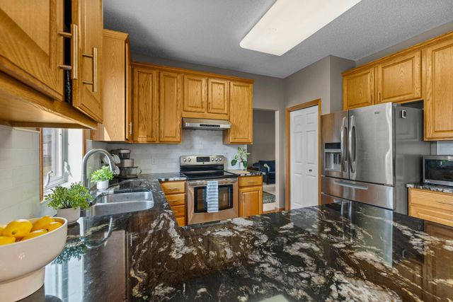 9207 W 136th Street, Savage, MN 55378