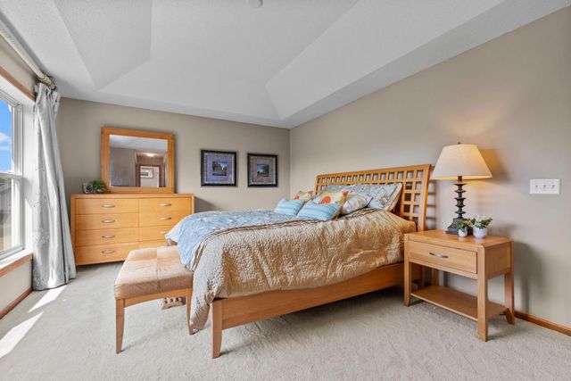 9207 W 136th Street, Savage, MN 55378