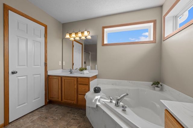 9207 W 136th Street, Savage, MN 55378