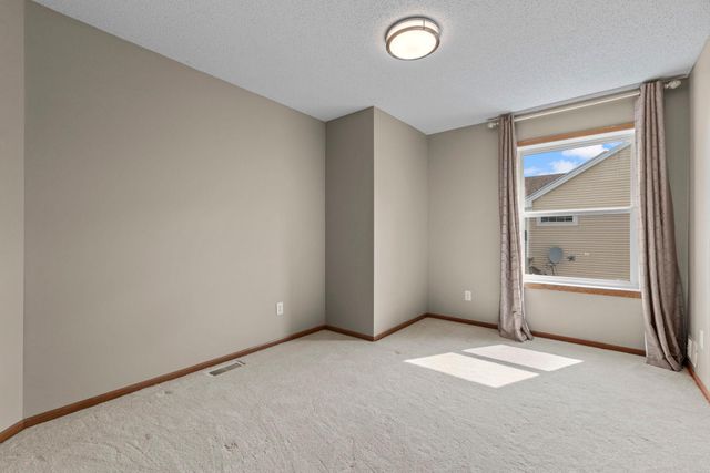 9207 W 136th Street, Savage, MN 55378