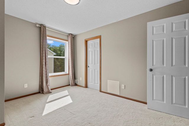 9207 W 136th Street, Savage, MN 55378