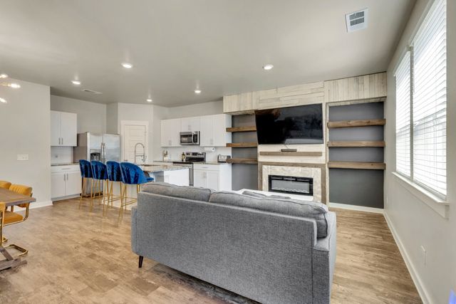 1016 Henley Pvt Ln, Gallatin, TN 37066