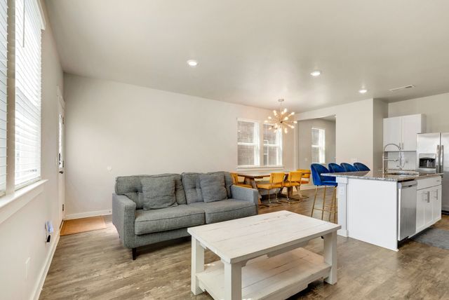 1016 Henley Pvt Ln, Gallatin, TN 37066