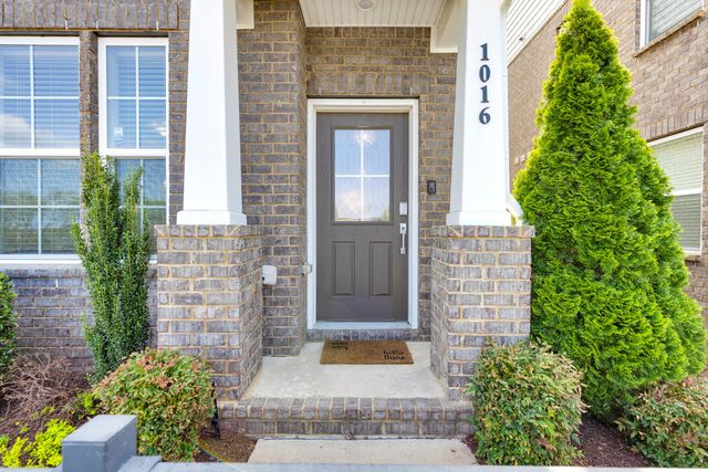 1016 Henley Pvt Ln, Gallatin, TN 37066