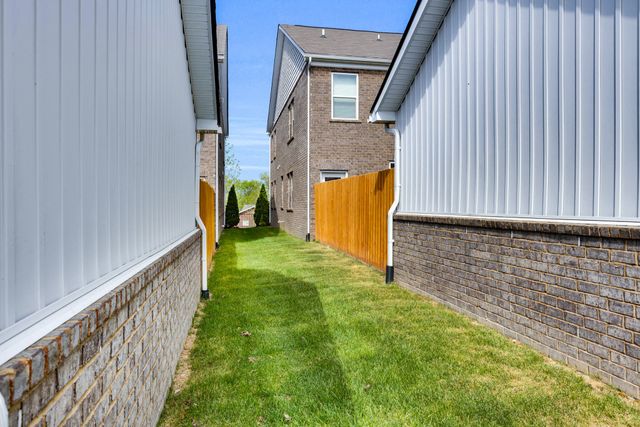 1016 Henley Pvt Ln, Gallatin, TN 37066