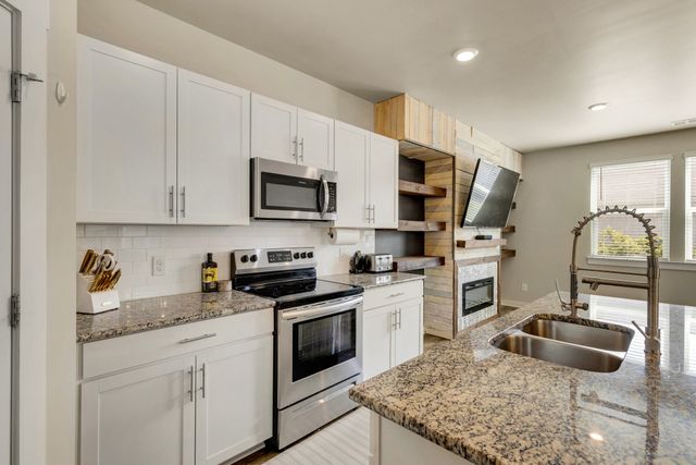 1016 Henley Pvt Ln, Gallatin, TN 37066