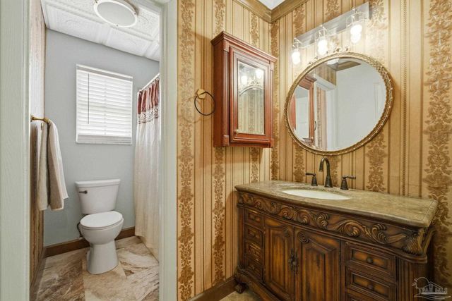 5570 Charbar Dr, Pensacola, FL 32526
