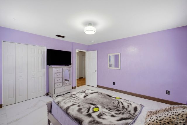 5570 Charbar Dr, Pensacola, FL 32526