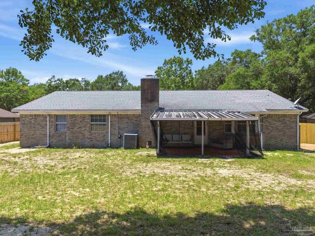 5570 Charbar Dr, Pensacola, FL 32526