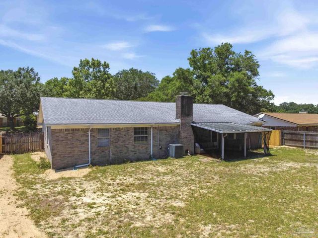 5570 Charbar Dr, Pensacola, FL 32526