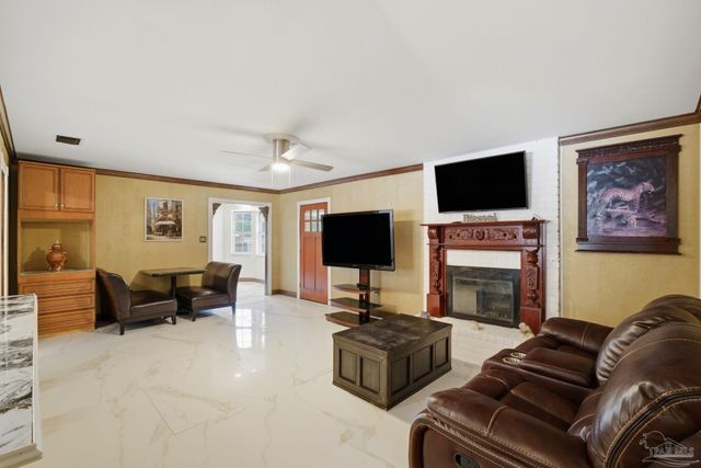 5570 Charbar Dr, Pensacola, FL 32526