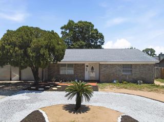 5570 Charbar Dr, Pensacola, FL 32526