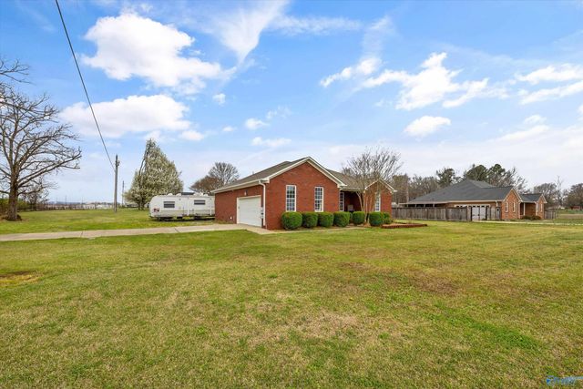18513 Wells Road, Athens, AL 35613