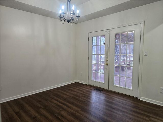 1211 SE Briarcroft Street, Lee's Summit, MO 64063