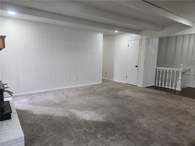 1211 SE Briarcroft Street, Lee's Summit, MO 64063