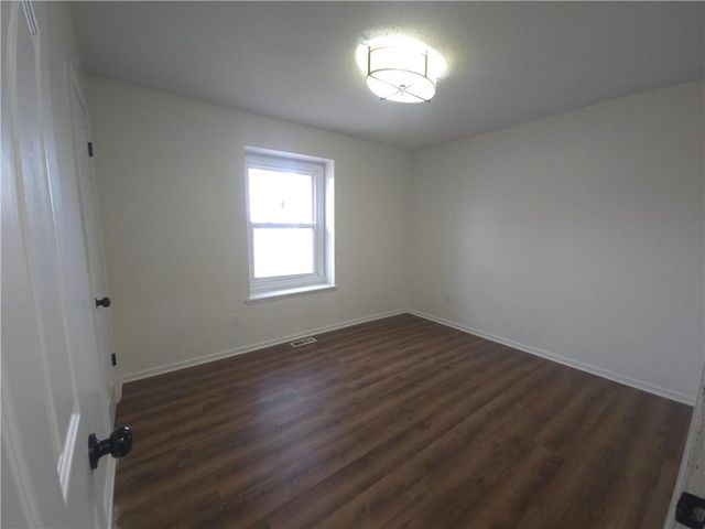 1211 SE Briarcroft Street, Lee's Summit, MO 64063