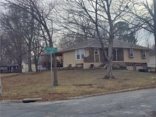 1211 SE Briarcroft Street, Lee's Summit, MO 64063