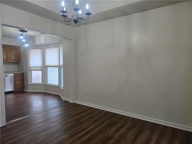 1211 SE Briarcroft Street, Lee's Summit, MO 64063