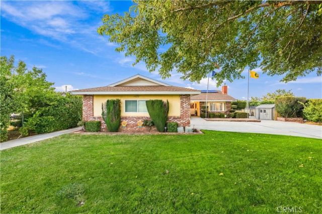 5305 W Avenue M8, Lancaster, CA 93536