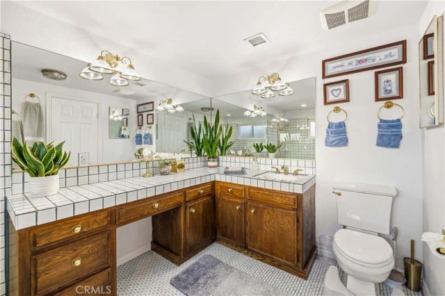 5305 W Avenue M8, Lancaster, CA 93536