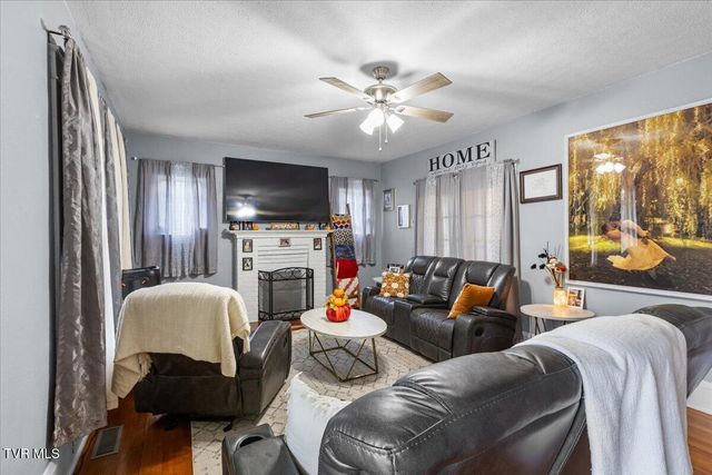 5028 Memorial Boulevard, Kingsport, TN 37664