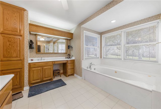 4269 Wilcox Lane, Bryan, TX 77808