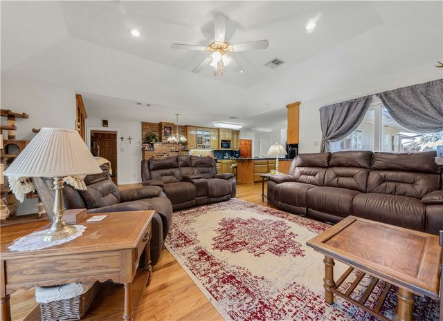 4269 Wilcox Lane, Bryan, TX 77808