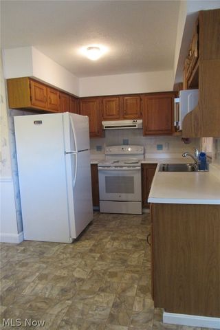 7 Meadowlawn Drive 19, Mentor, OH 44060