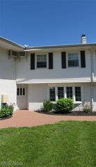 7 Meadowlawn Drive 19, Mentor, OH 44060