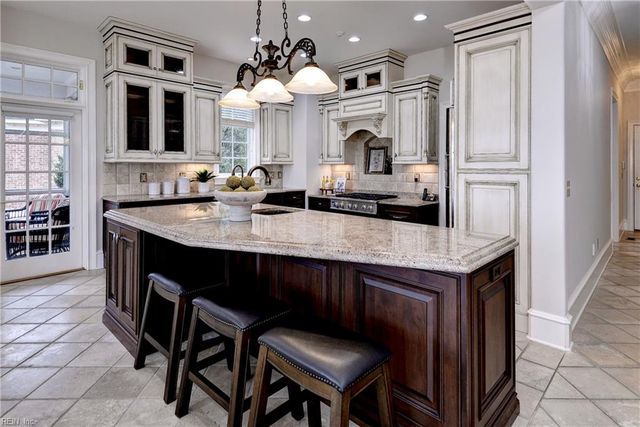 2925 Barrets Pointe RD, Williamsburg, VA 23185