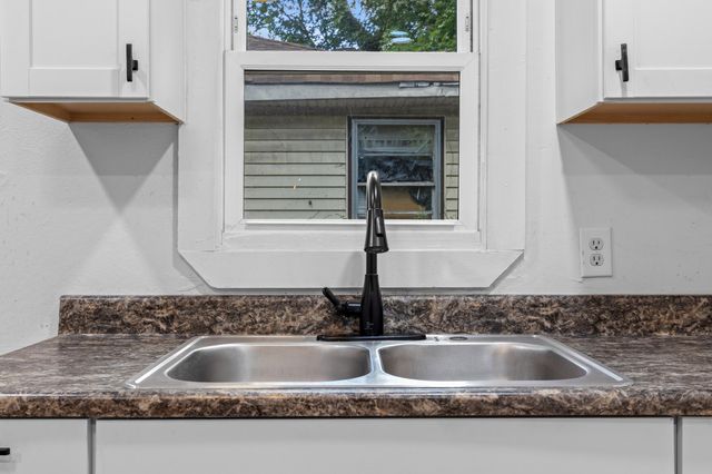 1704 Tunnel Boulevard, Chattanooga, TN 37406
