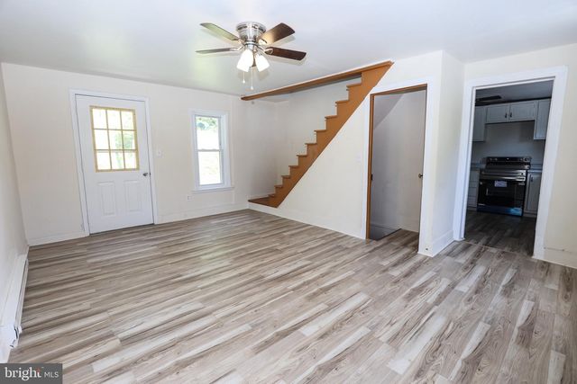144 POTTSVILLE ST, Cressona, PA 17929