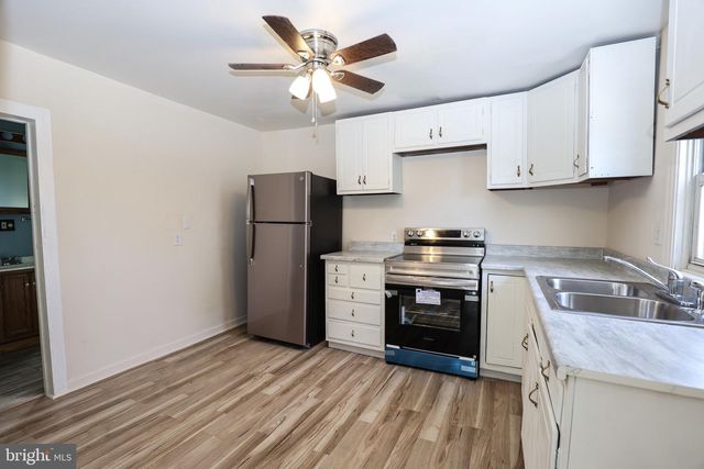 144 POTTSVILLE ST, Cressona, PA 17929