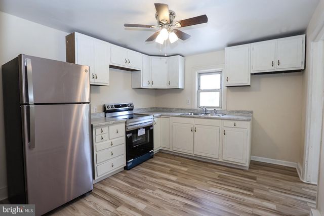 144 POTTSVILLE ST, Cressona, PA 17929