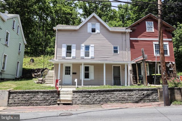 144 POTTSVILLE ST, Cressona, PA 17929