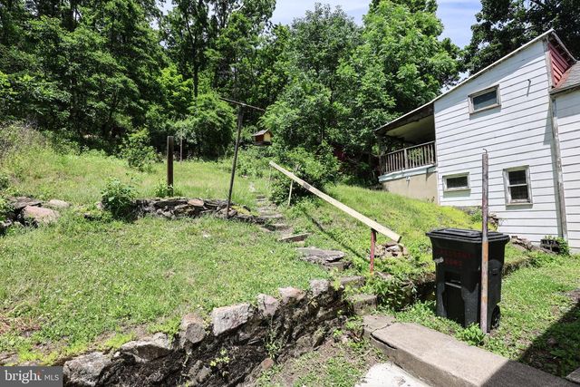 144 POTTSVILLE ST, Cressona, PA 17929