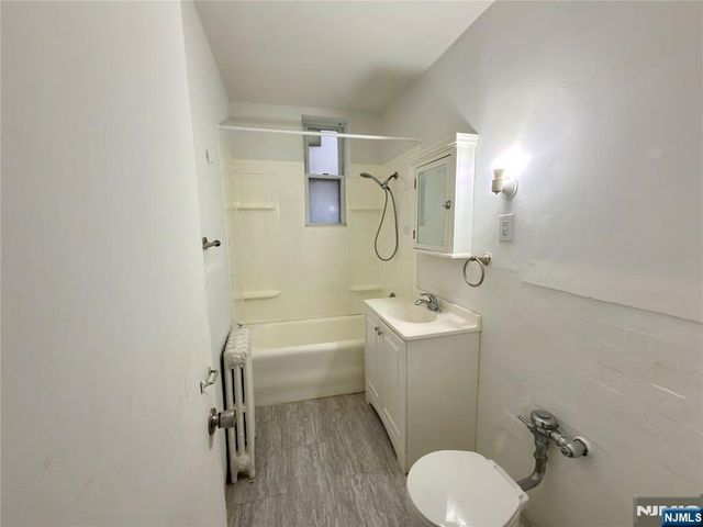 7435 Boulevard 309, North Bergen, NJ 07047