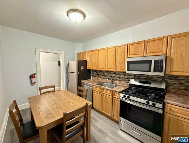 7435 Boulevard 309, North Bergen, NJ 07047