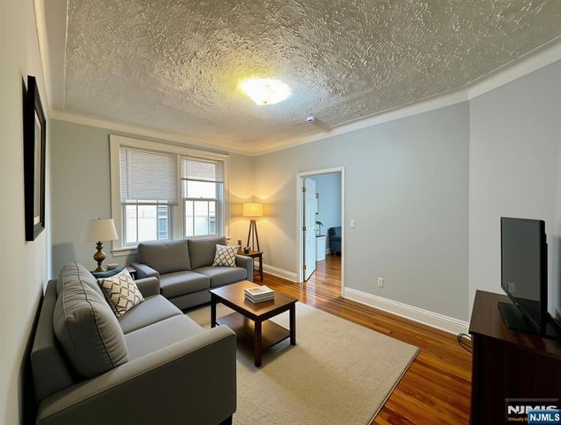 7435 Boulevard 309, North Bergen, NJ 07047