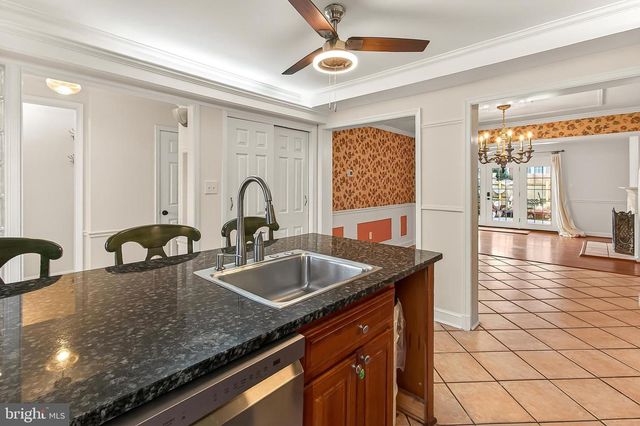 7371 MONTCALM DR, Mclean, VA 22102