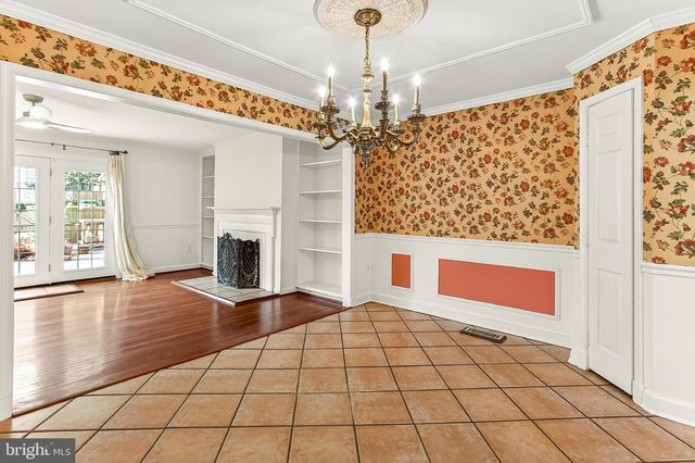 7371 MONTCALM DR, Mclean, VA 22102